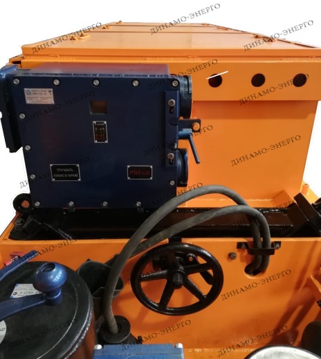 Шахтные аккумуляторные электровозы АРП-8