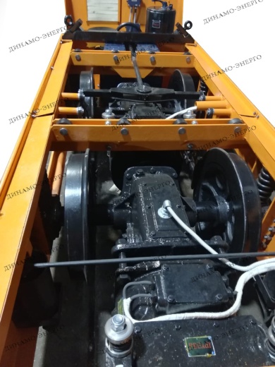 Шахтные аккумуляторные электровозы АРП-8